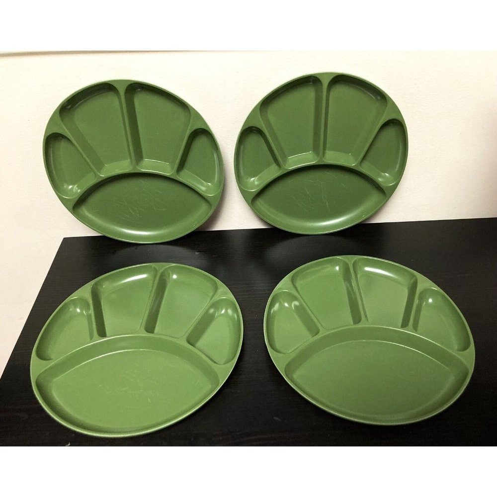 Vintage Japan Avocado Green Melamine 4 Divided Plates Fondue Sushi Appetizers